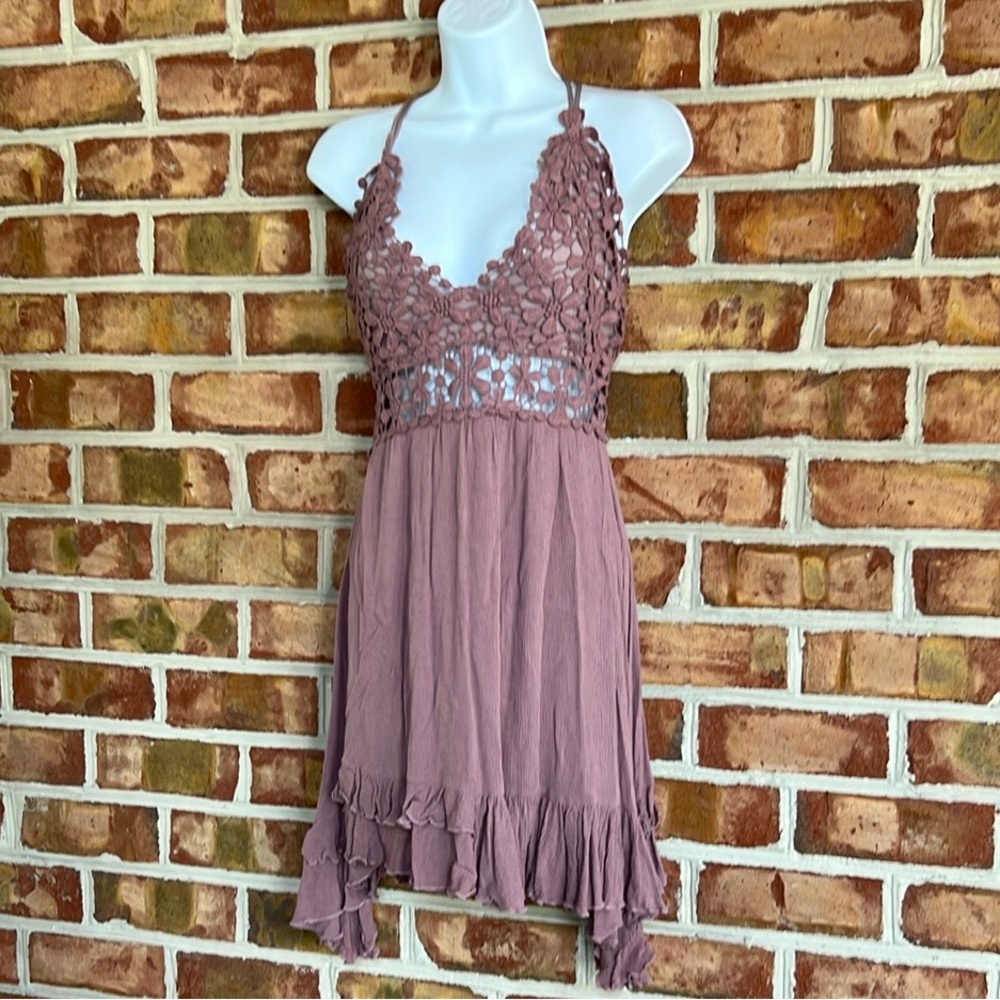 LA MIEL Mauve Crochet Mini Dress Size Small